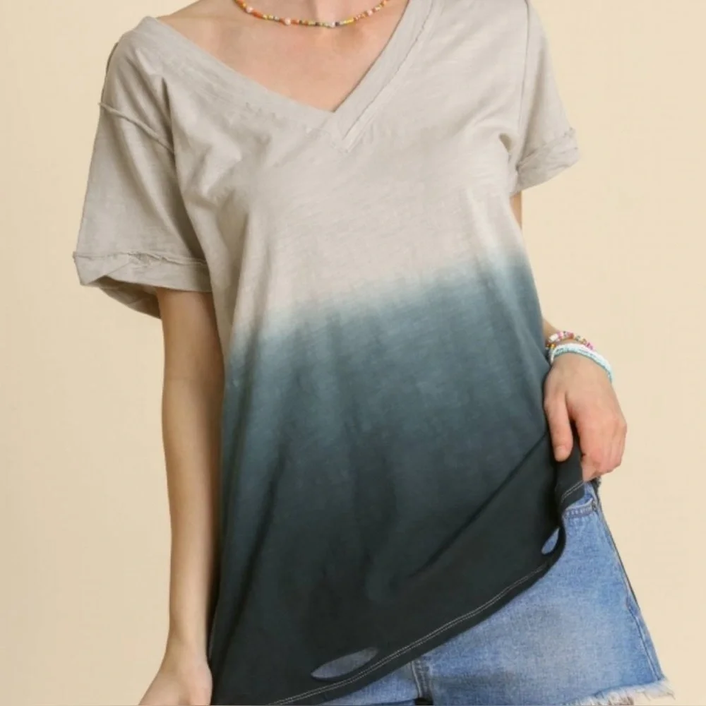 Umgee Gradient V-Neck /Distressed Top size L - Picture 2 of 4